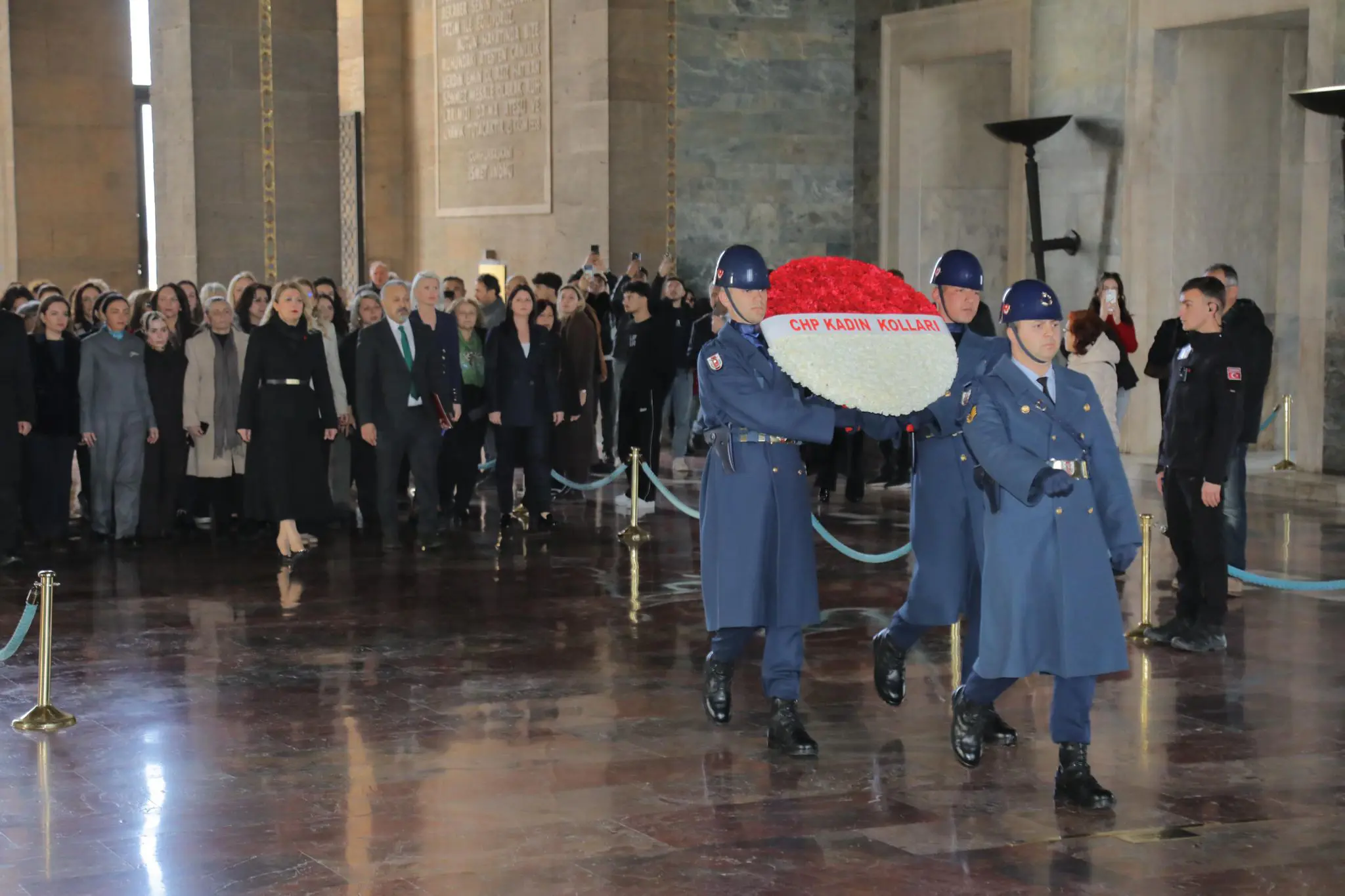 ANITKABİR’DE MEDENİ KANUN’UN YIL DÖNÜMÜ ANMASI galeri görseli